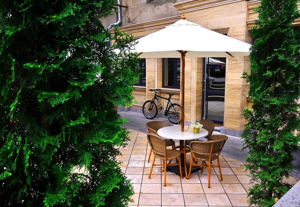 MGA Hostel&Tours Erivan Exterior foto